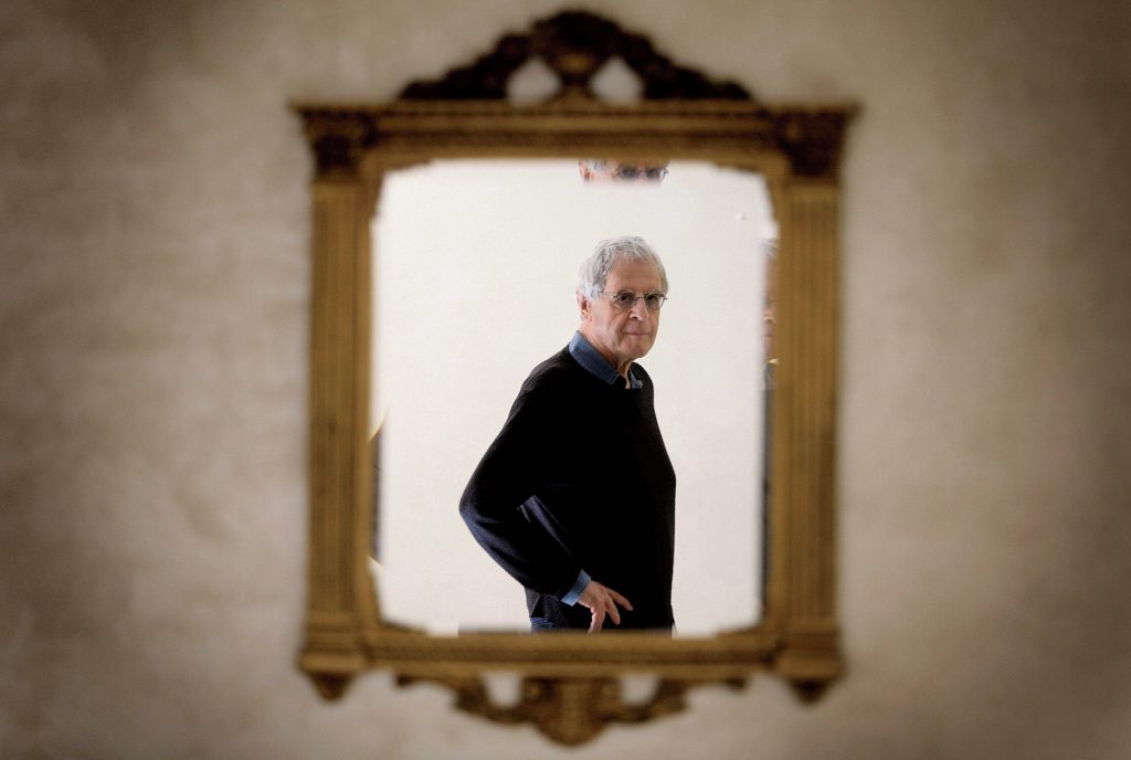 Charles Simic allo specchio (Keystone)