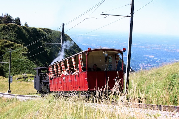 La locomotiva che porterà in vetta i viaggiazori il 24 giugno. (montegeneroso.ch)