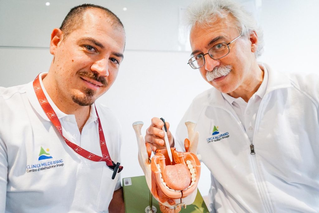 Lo pneumologo Giovanni Mazzucchelli (a ds), e il logopedista Yuri Gallo (Vincenzo Cammarata)