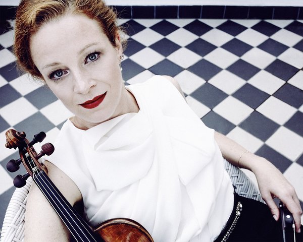 Carolin Widmann si esibirà al LAC di Lugano il 28 febbraio (agendalugano.ch)