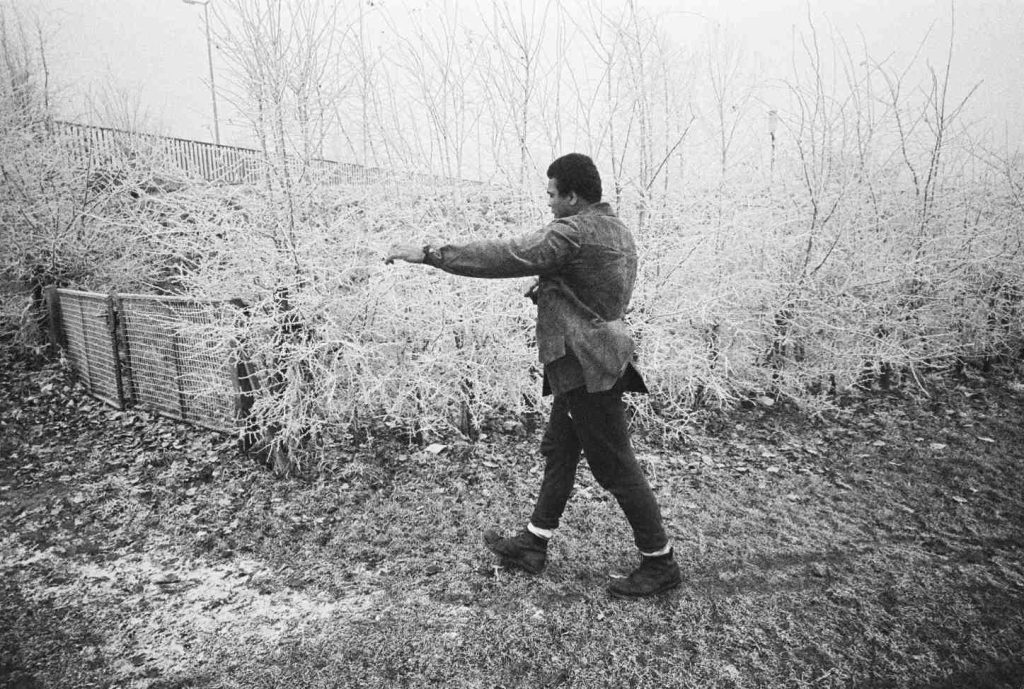 Muhammad Ali si allena all'Allmend (Eric Bachmann, Muhammad Ali, Zürich, 26.12.1971, Ed. Patrick Frey, 2014)