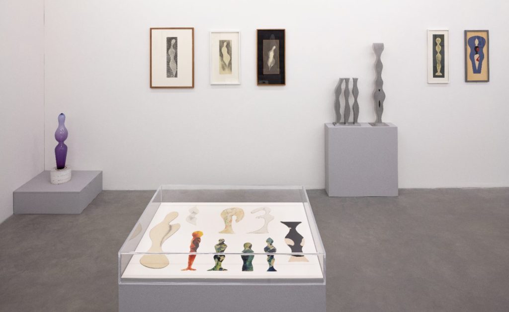 Uno scorcio dell'allestimento interno della mostra