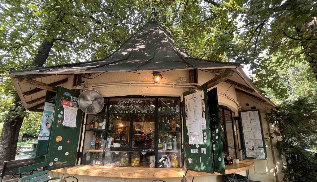 Chiosco del Parco Cismigiu, Bucarest (Sara Rossi Guidicelli)
