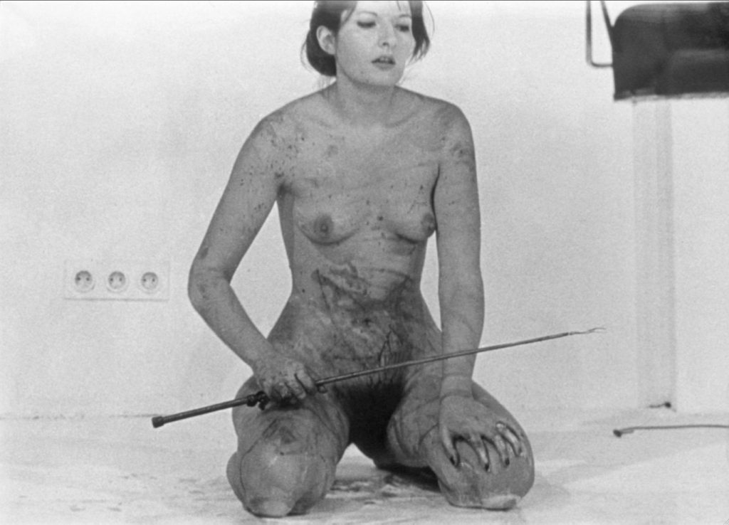 Marina Abramović, Lips of Thomas 1975/2017 (NY Abramović LLC. Courtesy of Marina Abramović Archives, MAC/2017/028Marina Abramović by SIAE 2018)