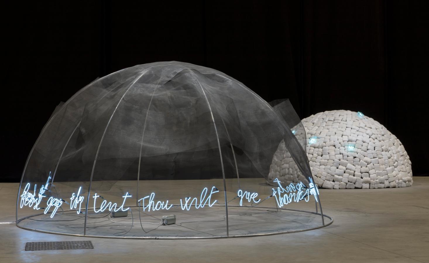 Mario Merz, «Igloos», veduta della mostra, Pirelli Hangar Bicocca, Milano, 2018 (Renato Ghiazza © Mario Merz, by SIAE 2018)