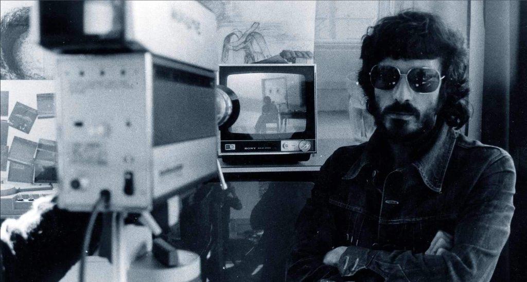 L'artista Franco Beltrametti in un'immagine risalente agli Anni Settanta (www.lormaeditore.it)