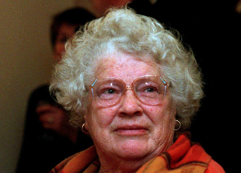 Dura la vita di una poetessa in un mondo di uomini: Janet Frame in un’immagine del 2002, due anni prima della morte (Keystone)