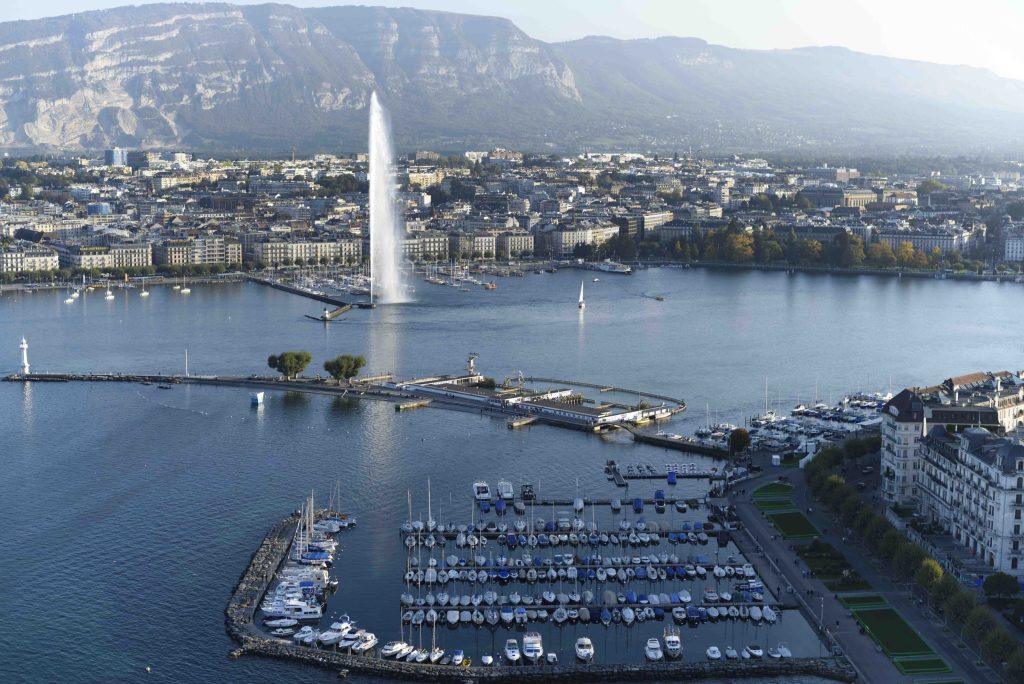Alcuni comuni ginevrini praticano una pressione fiscale fra le più alte in Svizzera (Keystone)
