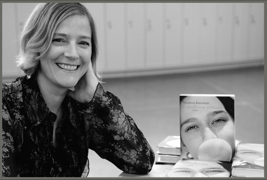 Nicoletta Bortolotti (classe 1967) è nata a Sorengo ma ha studiato e lavora a Milano (Wikipedia)
