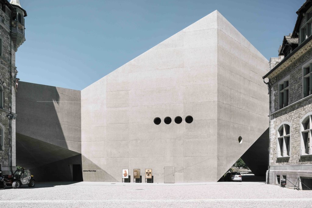 Veduta esterna della nuova ala del Museo nazionale di Zurigo, realizzata dallo studio degli architetti Christ & Gantenbein (Keystone)