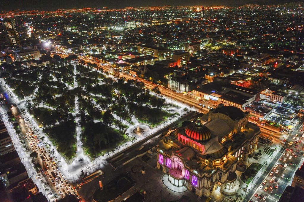 Città del Messico, panorama del centro storico con il giardino dell’Alameda visto dalla Torre Latinoamericana