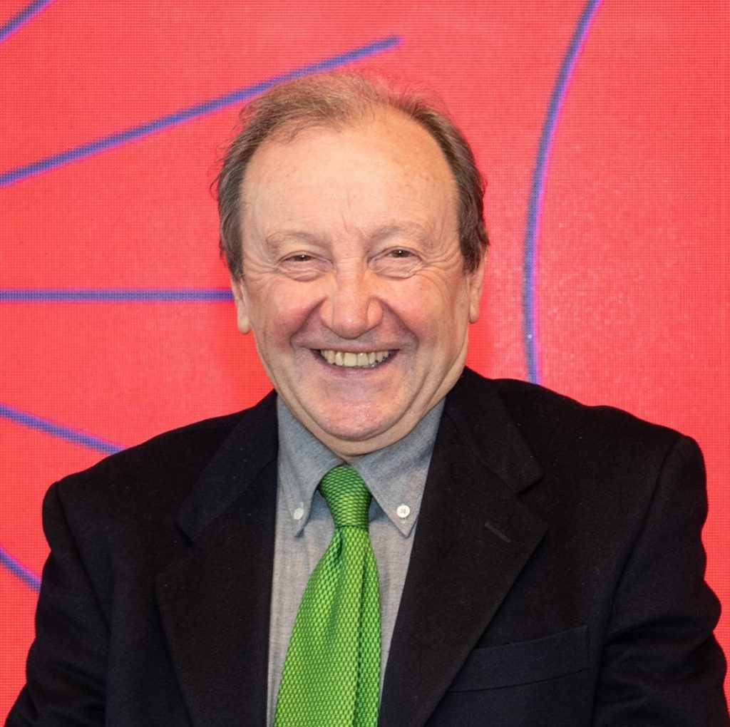 Il professor Enzo Grossi