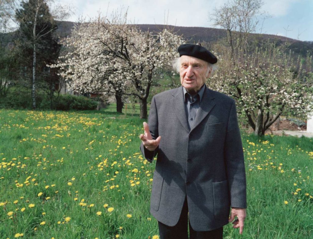 Gerhard Meier (1917-2008) in un’immagine scattata a Niederbipp nel 2003 (Keystone)