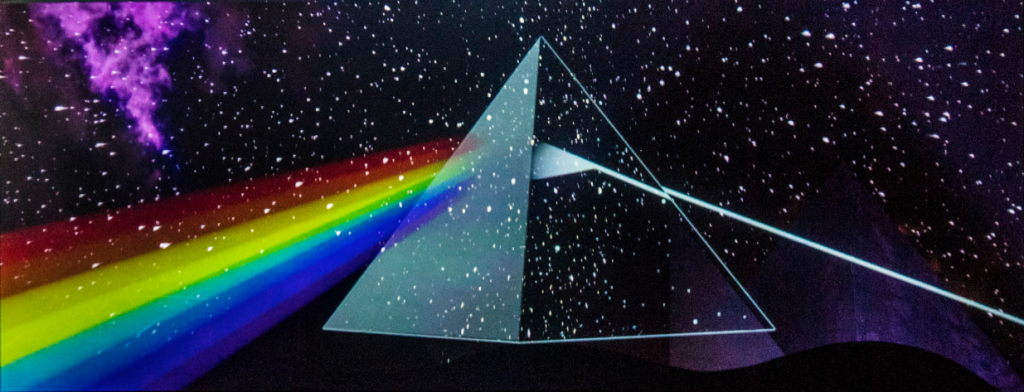 Il celebre prisma di The Dark Side of the Moon dei Pink Floyd