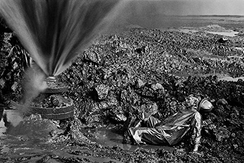 Grazie all'obiettivo di Salgado anche le tragedie si trasformano in opere d'arte