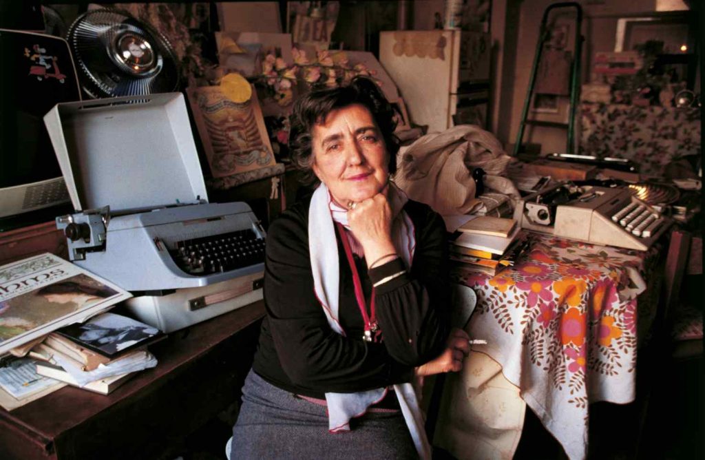 Un’intensa immagine di Alda Merini risalente agli Anni Ottanta (Keystone)