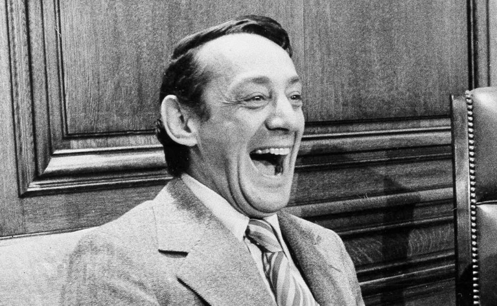 Harvey Milk in una foto del 1977 in occasione della firma del «Gay Rights Bill» a San Francisco (Keystone)