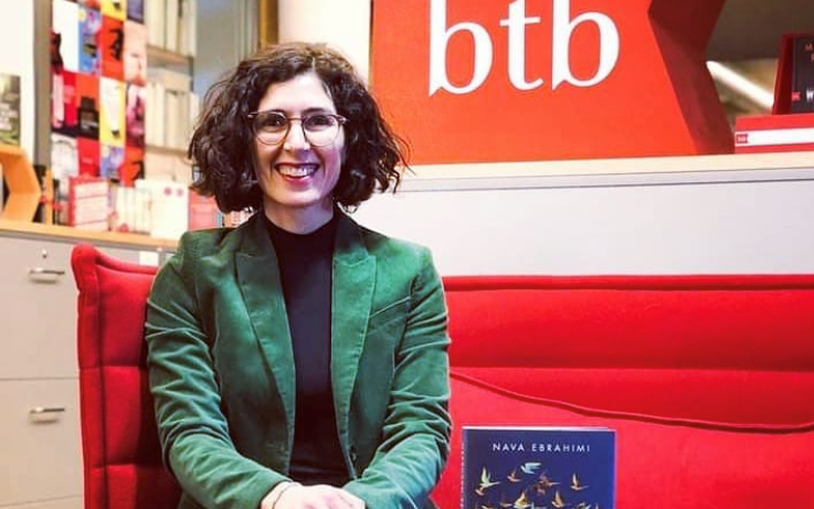 Nava Ebrahimi è nata nel 1978 a Teheran (Instagram)