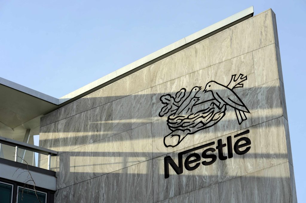 Nestlé e le altre nove aziende di maggior valore dello SPI realizzano solo una minima parte del fatturato in Svizzera (Keystone)