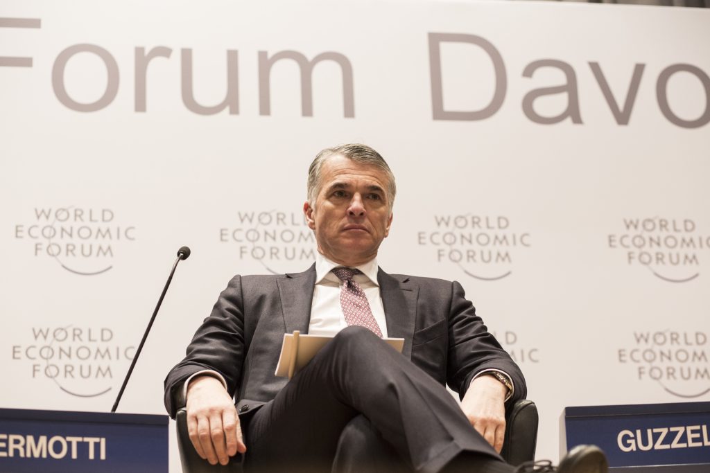 Il CEO di UBS Sergio Ermotti al Forum di Davos nel 2016, anno in cui è risultato il manager più pagato in Svizzera (Keystone)