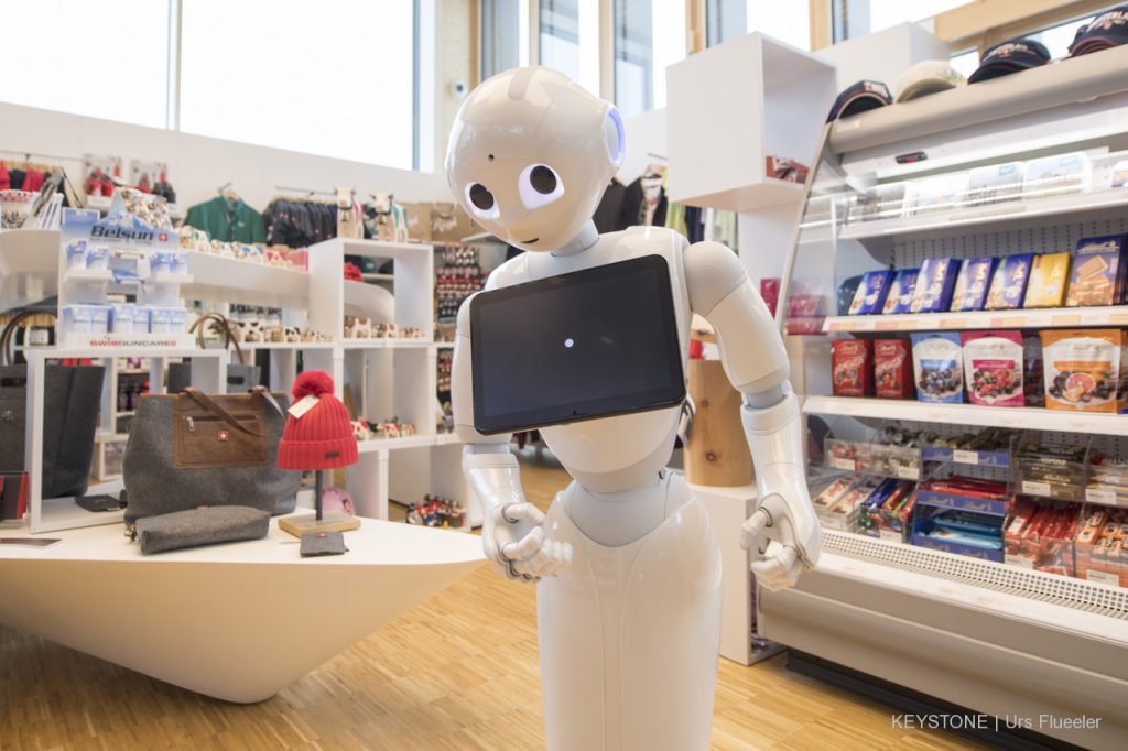 Rigi-Kaltbad: test con un robot che fornisce informazioni turistiche ai clienti (Keystone)