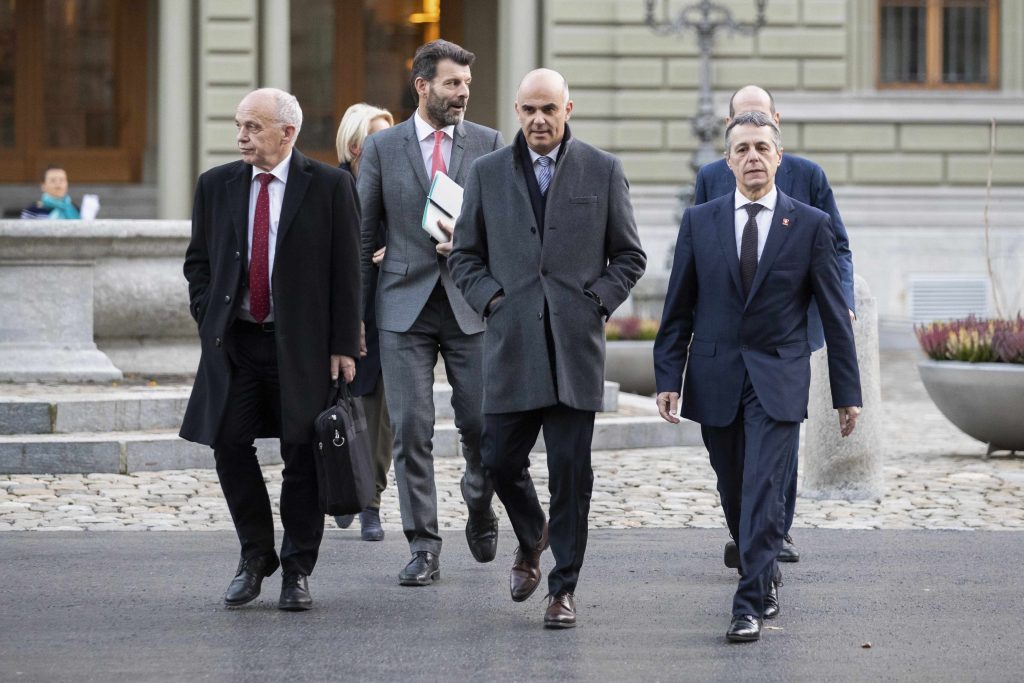 Nonostante i vantaggi negoziati dal segretario di Stato Roberto Balzaretti, in governo non c’è il consenso necessario per difenderli di fronte a Camere e Popolo (Keystone)