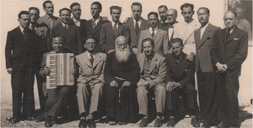 Un’immagine dell’orchestra con Callisto Lopinot, padre spirituale del campo