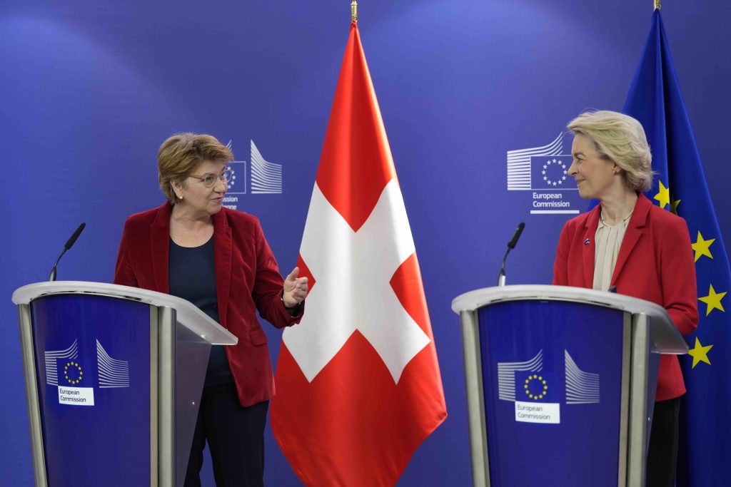 Da sinistra: Viola Amherd e Ursula von der Leyen a Bruxelles il 18 marzo scorso (Keystone)