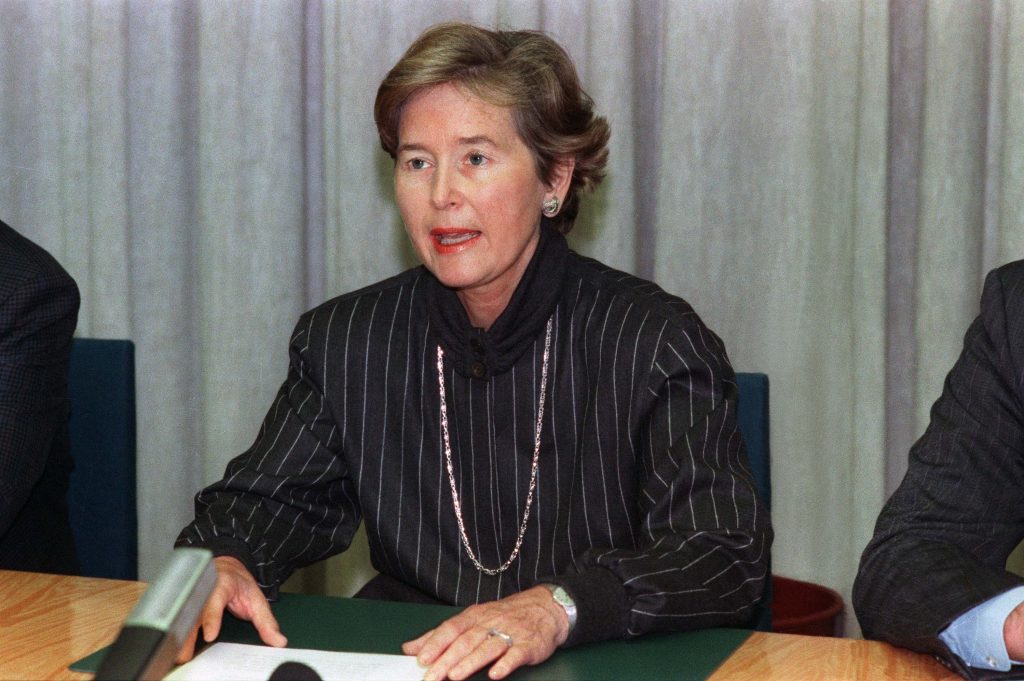 La prima donna in Governo, Elisabeth Kopp, rassegnò le dimissioni nel gennaio del 1989 (Keystone)