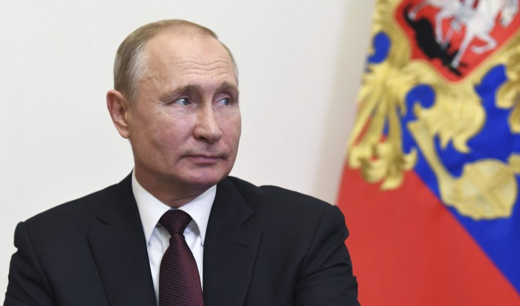 Durante i tre mesi di epidemia la fiducia nei confronti di Putin è scesa al minimo storico del 25% (AFP)