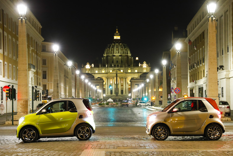Pur essendo una citycar  la Smart è un po’ troppo  «energivora» rispetto  allo standard attuale  delle versioni elettriche.