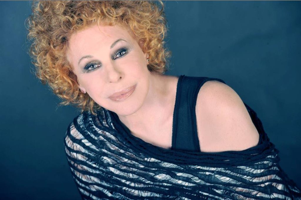La grande cantante ha contribuito a fare la storia della musica d'Italia - «I dodici imperfetti» è andato in scena al Teatro Dimitri di Verscio