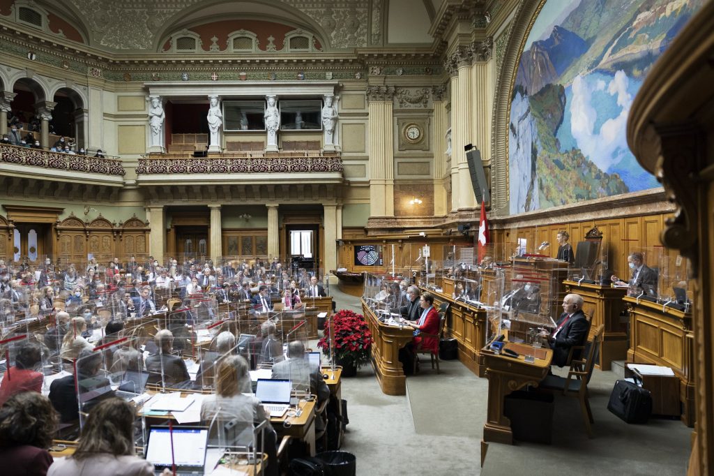 Il Consiglio nazionale aveva accolto la soppressione di questa tassa di bollo con 120 voti favorevoli e 70 contrari (Keystone)
