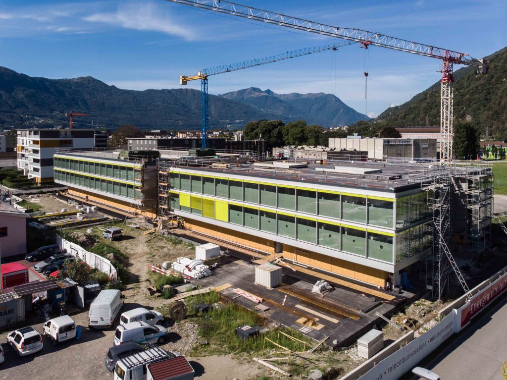 Il cantiere del campus che ospiterà lo IOR, l’IRB e i laboratori del Neurocentro della Svizzera Italiana, a Bellinzona (Tipress)