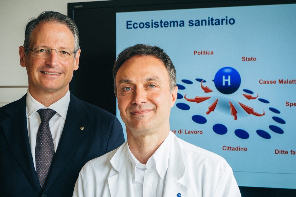 Il direttore dell’Ospedale regionale di Lugano Luca Jelmoni, a sinistra, e Paolo Merlani, direttore sanitario (V. Cammarata)