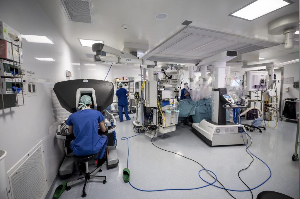 Operazione di trapianto di organi all’ospedale universitario di Ginevra (Keystone)