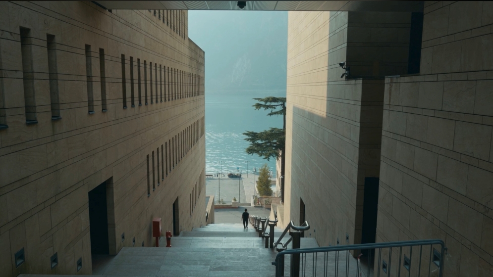 Un’immagine tratta dal documentario svizzero Architektur des Glücks