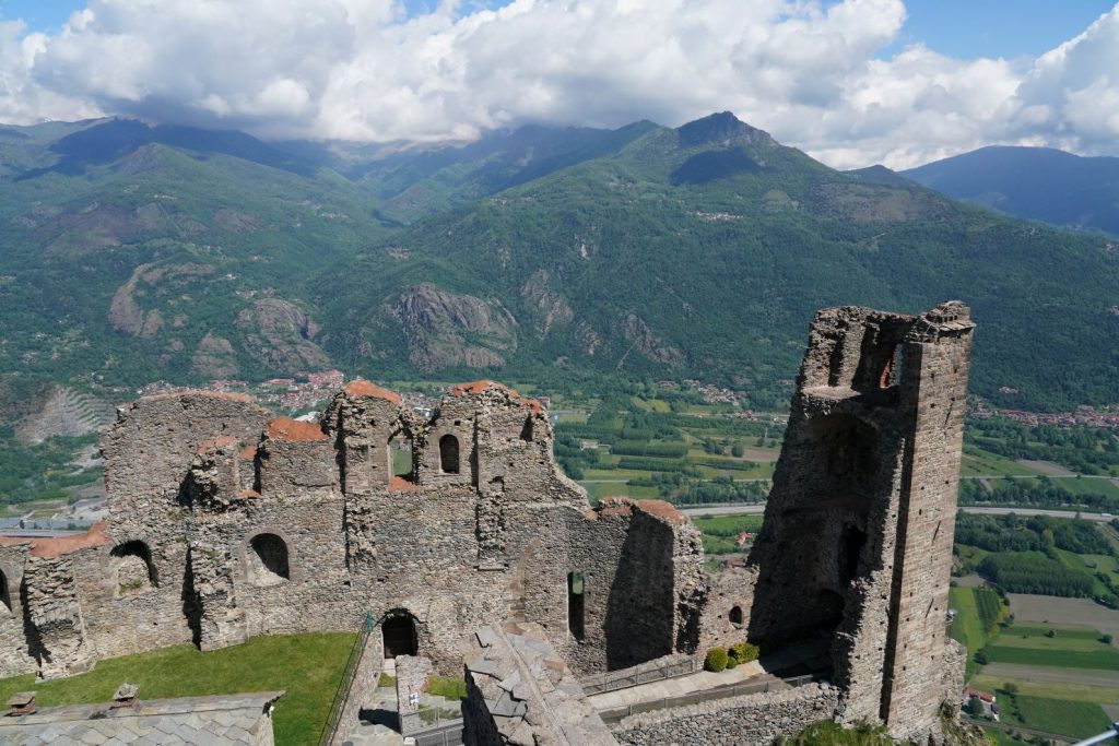 Le rovine e la Torre Bella Alda.