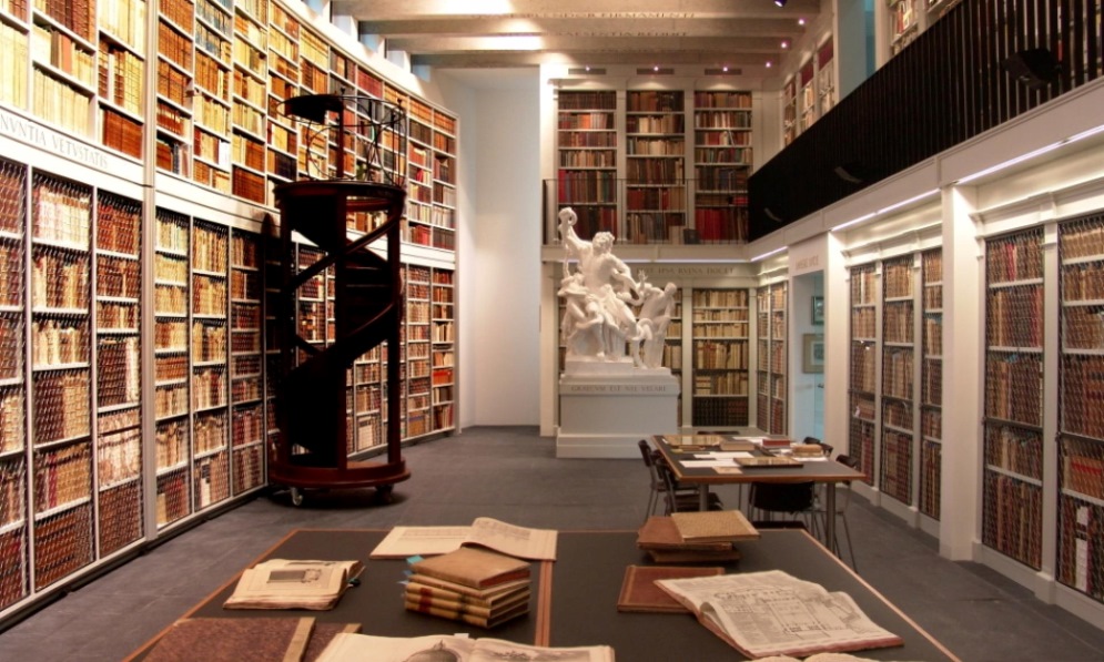 La Biblioteca Oechslin di Einsiedeln (© Stiftung Bibliothek Werner Oechslin e Robert Rosenberg)