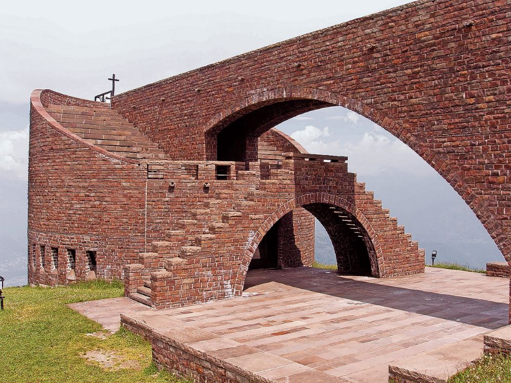 La Chiesa di Santa Maria degli Angeli sul Monte Tamaro. (Wikimedia Commons)