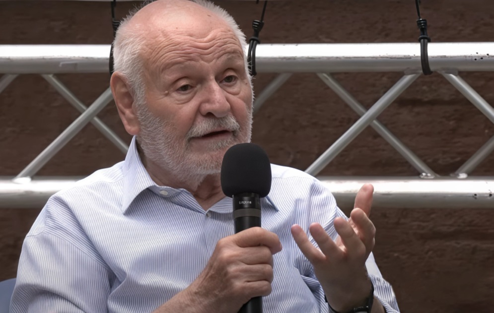 Goffredo Fofi in un fotogramma tratto dall’intervista pubblicata su Youtube dal Festival Il Cinema Ritrovato festival.ilcinemaritrovato.it)