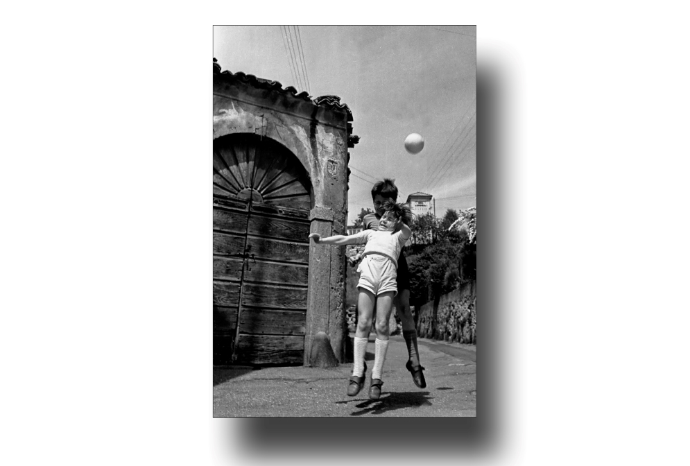 Al pallone sulla via di Giovanni Luisoni, 1968