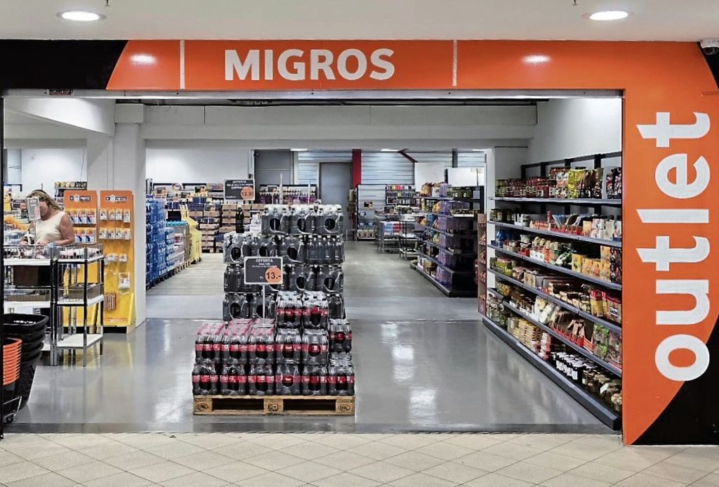 L'Outlet Migros di Grancia nei suoi 500 metri quadrati offre un ricco assortimento alimentare e non alimentare