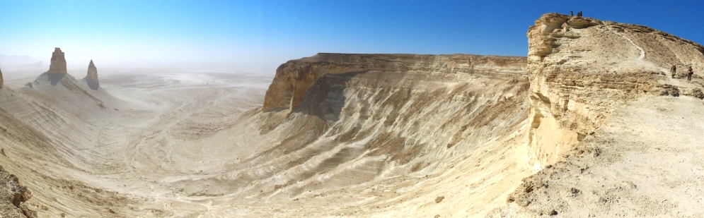 Una panoramica su Bozzhira, sull'altopiano di Ustyurt a Mangystau, Kazakistan
