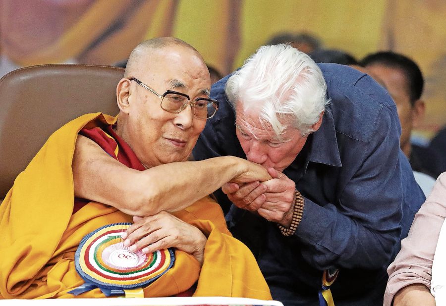 Il Dalai Lama con la star di Hollywood Richard Gere, suo seguace da trent’anni. (Keystone)
