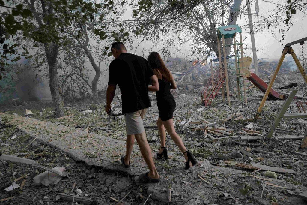La distruzione come normalità a Kramatorsk in Ucraina, Donbass (Keystone)