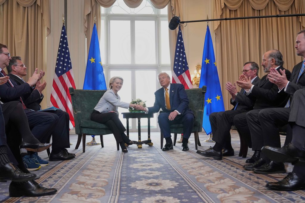 Donald Trump e Ursula von der Leyen a Turnberry, Scozia il 27 luglio scorso (Keystone)